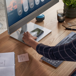 HP EliteOne 870 G9 All-in-One Touchscreen PC