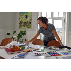 POLY Micro-casque Voyager Surround 85 UC USB-C + adaptateur USB-C/A + base de chargement