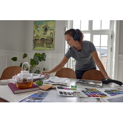 POLY Micro-casque Voyager Surround 85 UC USB-C certifié Microsoft Teams + adaptateur USB-C/A +base de chargement