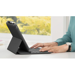 Logitech Slim Folio