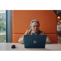Poly Écouteurs noir charbon Voyager Free 60 UC M +adaptateur USB-C BT700 + étui de charge de base