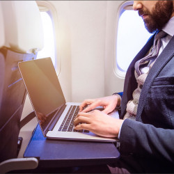 StarTech.com Écran de Confidentialité pour PC Portable 14" - Filtre Anti Reflet pour Écrans Large (16:9) - Filtre de Confide
