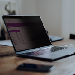 StarTech.com Filtre de Confidentialité pour MacBook Air M2/M3 13", Écran de Confidentialité /Filtre Antireflet Amovible et R