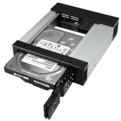 StarTech.com Rack disque dur 5,25" vers 3,5" avec échange à chaud - Backplane HDD / SSD SATA/SAS 3,5" - Sans tiroir - Alumini