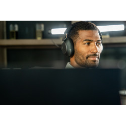POLY Micro-casque Voyager Surround 80 UC USB-C certifié Microsoft Teams + adaptateur USB-C/A