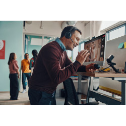 POLY Micro-casque Voyager Focus 2 USB-C avec base de chargement