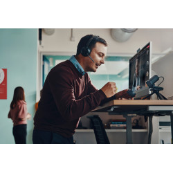 POLY Micro-casque Voyager Focus 2 USB-C avec base de chargement